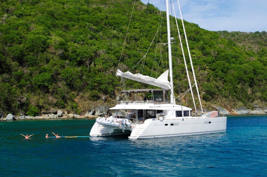 Comment louer un bateau pour une journée inoubliable en mer ?